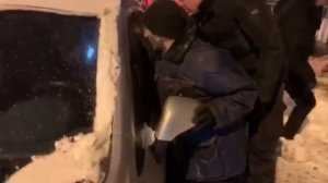 Бандиты застройщика переворачивают машины жителей