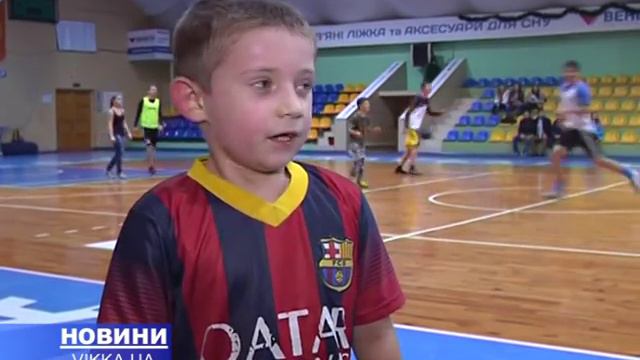«Черкаські Мавпи» змінили щити на футбольні ворота смотреть онлайн