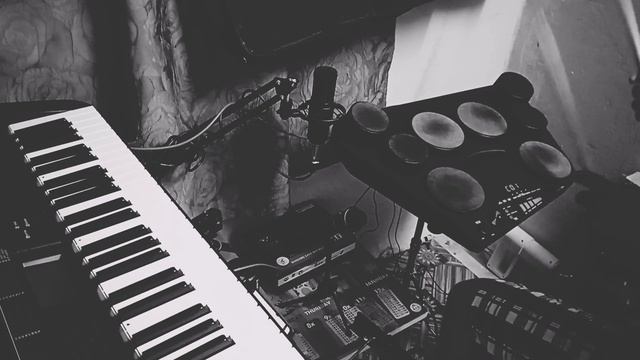 May - Meniti suratan (Drum cover) by Yamaha dd75. смотреть онлайн