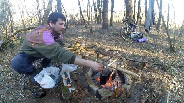 ПВД - бушкрафт лежанка, рыбалка и ночевка в лесу смотреть онлайн