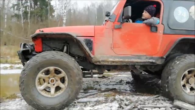 Жесткий OFFROAD на красном #JeepWrangler по болотам на 38х колёсах. #Покатушки 4х4 по грязи.