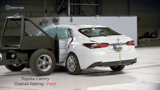 Camry VS Sonata VS Accord VS Altima VS Malibu – New IIHS Side Crash Test смотреть онлайн