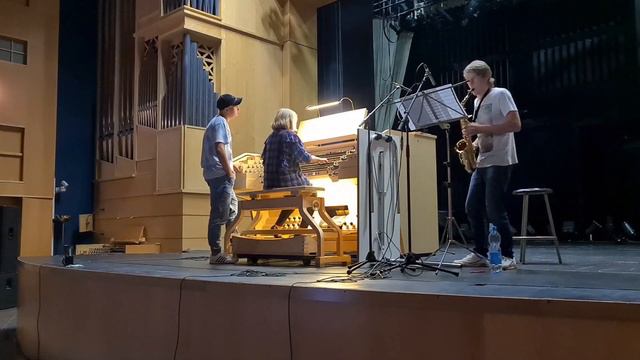 Irina Dubkova Romance / Olesya Kravchenko (organ), Sergey Govorov (saxophone) смотреть онлайн