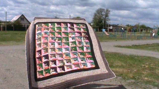 А в следующем видео - подробный мастер класс по пошиву одеяла с блоками в технике КОЛОДЕЦ. Пэчворк. смотреть онлайн