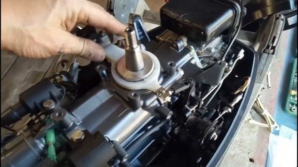 Установка электрического стартера с Yamaha 9.9 FMHS на мой Sea Pro OTH 9.9.mp4