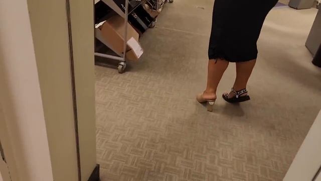 ПОЕЗДКА В МАГАЗИН / КУПИЛА ТУФЛИ / США смотреть онлайн