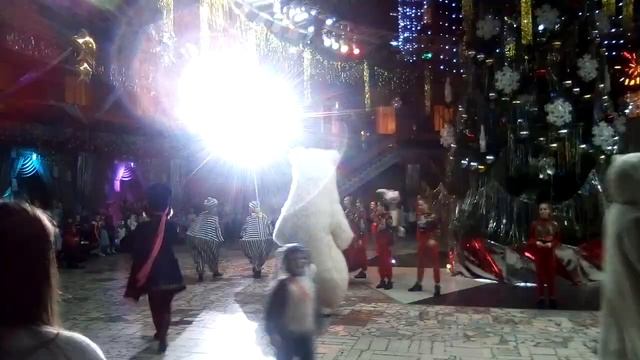 Ёлка в Современнике приходите на спектакль новогодний смотреть онлайн