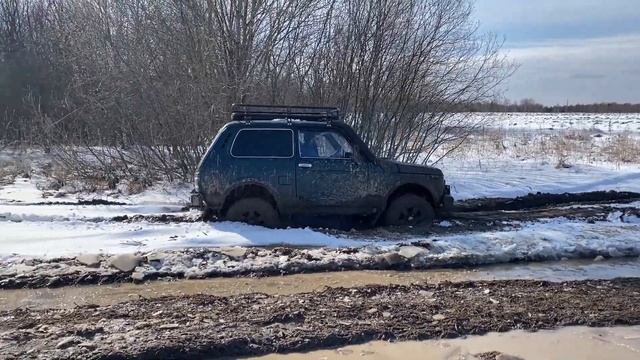 Слегка подготовленная нива на бездорожье/ (Off road, покатушки) Что может нива? Первый тюнинг Нивы смотреть онлайн