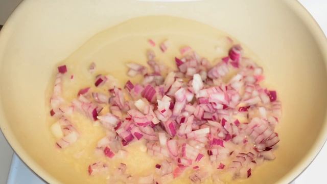 ОБАЛДЕННЫЙ ЖАРЕННЫЙ РИС С ЯЙЦОМ смотреть онлайн