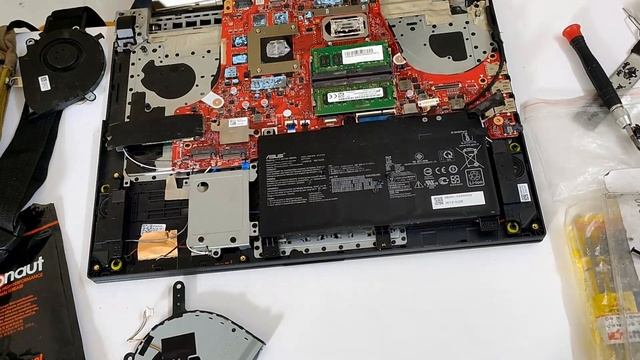 Changing Thermal Paste of ROG Strix G15 смотреть онлайн