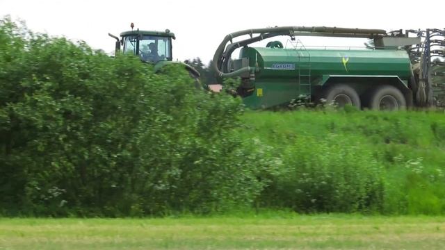 John-Deere 7920 с финской цистерной Agronic  для внесения жидких органических удобрений
