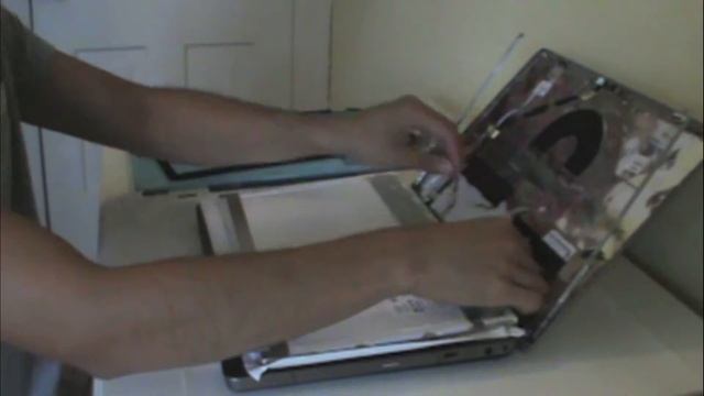 Laptop Screen Replacement / How to Replace Laptop Screen [HP Pavilion G72-B57CL] смотреть онлайн