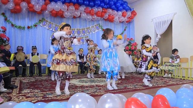 Alifbe Bayramida Atlas Ko'ylak Qo'shig'i