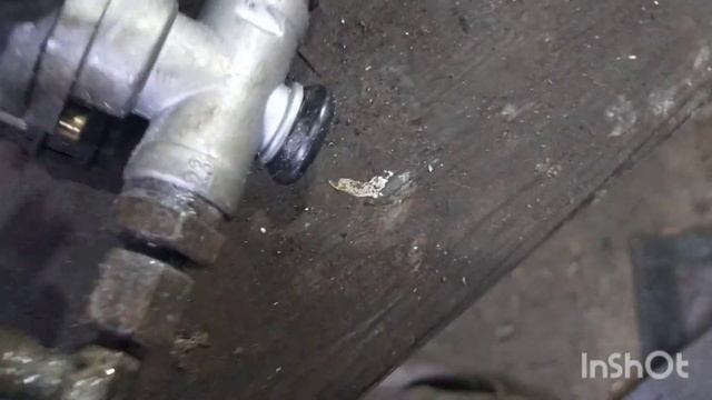 кран уровня пола п.прицепа на 5 выходов.замена на китай и чуть доработка напильником. смотреть онлайн