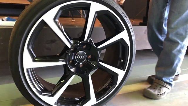 Audi Dynamic Hub Caps by maniacs　取付確認 смотреть онлайн
