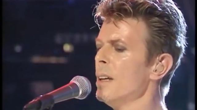 David Bowie - The Man Who Sold the World (Live) смотреть онлайн