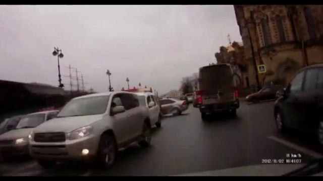 Транспортный коллапс на Васильевском Острове 02.11.2012 г. смотреть онлайн