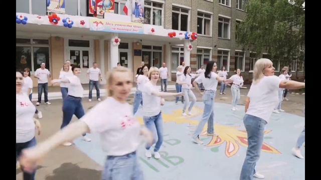 Поздравление выпускникам 2021. Родители молодцы!!! Гимназия 1,г. Балашов смотреть онлайн