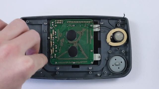 Let's Refurb! - 1990 Systema 2000 GameBoy Rip-Off! смотреть онлайн