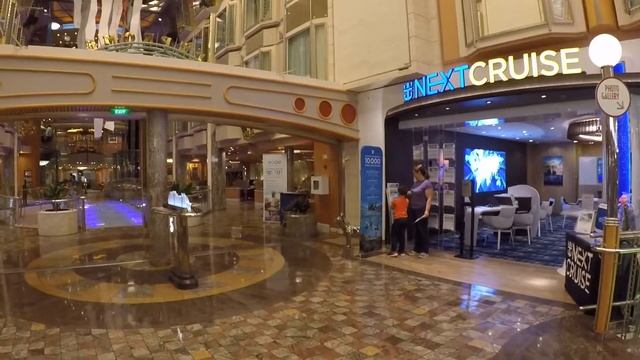 КРУИЗНЫЙ ЛАЙНЕР 1.2 | ОБЗОР ВНУТРИ | 5 ЭТАЖ: КАФЕ, МАГАЗИНЫ, DUTY FREE | RCL CRUISE SHIP | ?️? смотреть онлайн