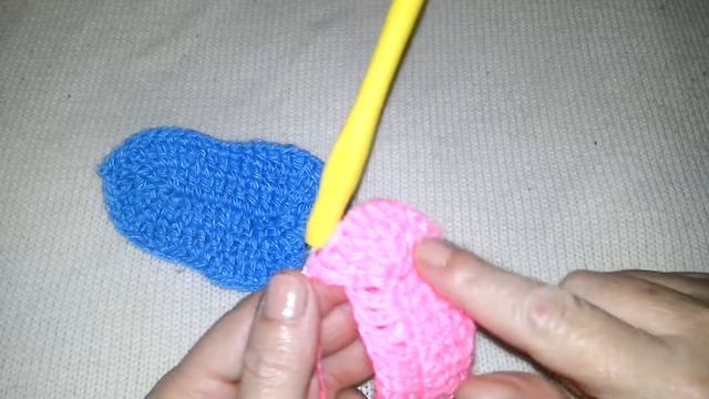 МК . Вязание крючком. Подошва для пинетки.Crochet sole booties смотреть онлайн