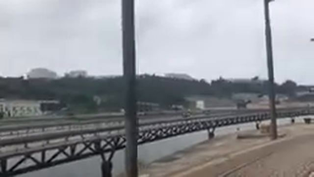ПРОГУЛКА по НАБЕРЕЖНОЙ РЕКИ DOURO в ПОРТУГАЛИИ смотреть онлайн