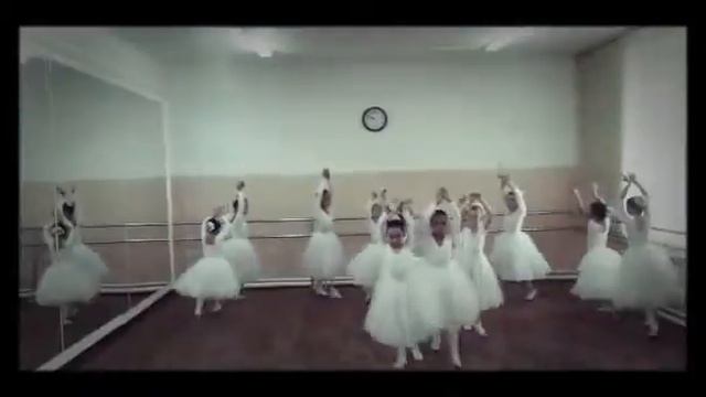 Казахские лебедушки. Танец "Акку" смотреть онлайн