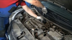 Замена свечей зажигания Hyundai Solaris и Kia Rio (двигатель G4FC)