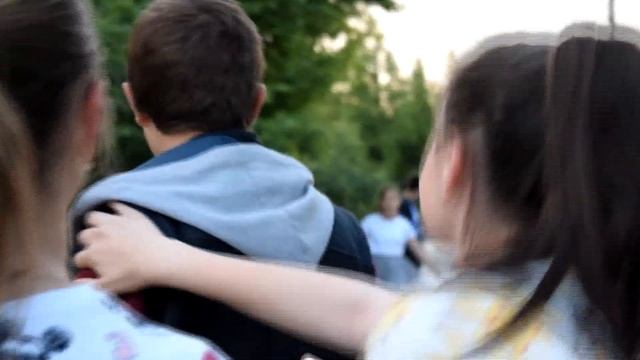 БЕЖИМ ОТ РИТЫ/ДАША ПАДАЕТ С КАРУСЕЛИ/ДЕЛАЕМ СЮРПРИЗ РИТЕ смотреть онлайн