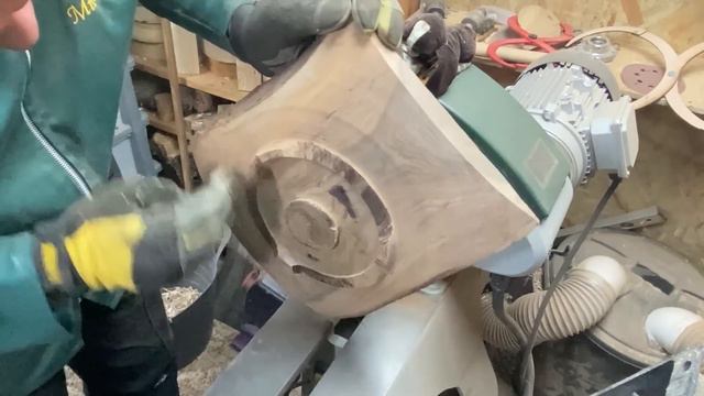 A Unique Twist On Walnut - Woodturning Project