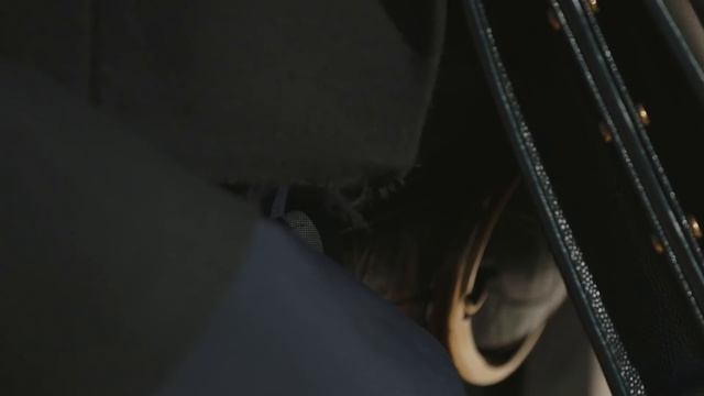 SAINT LAURENT - SUMMER 2020 - THE CASSANDRA BAG смотреть онлайн