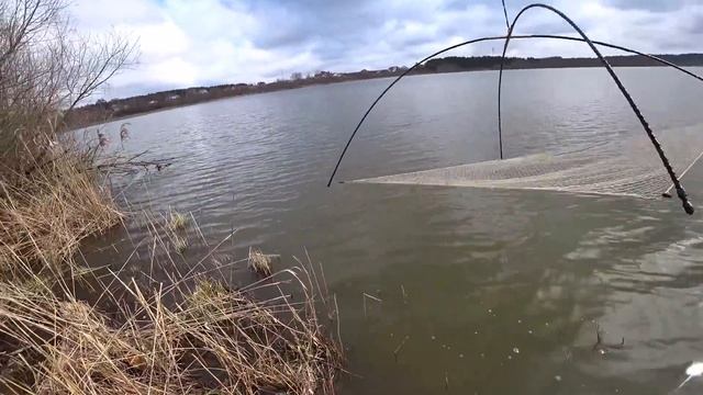 Рыбалка на паук подъёмник, весной на паук! Ловля на паук с берега. смотреть онлайн
