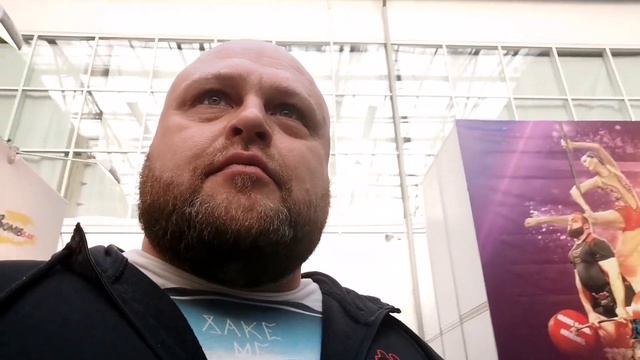 Это было только начало. День встреч и все еще впереди. Отметим день смеха в спортивном стиле смотреть онлайн
