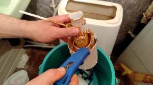 Ремонт бачка унитаза с кнопкой СОВЕТ МАСТЕРА НА 1 ЧАС