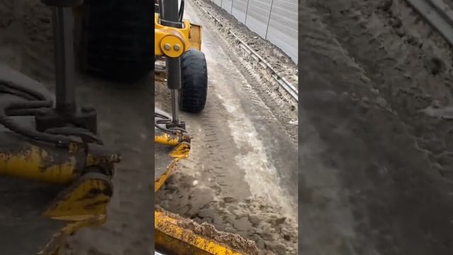 Помогаем снегу быстрее таять) смотреть онлайн