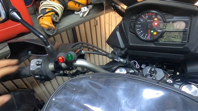 Controles / tablero de Vstrom 650 смотреть онлайн