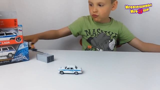 Машинки Полицейские Грузовик УРАЛ с прицепом и катером Ловим грабителей Police Toys For Kids