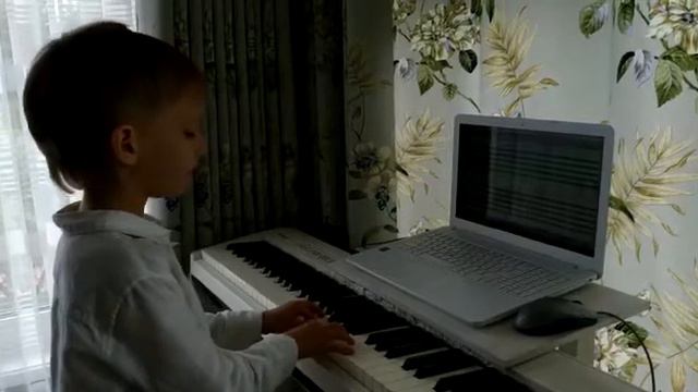 Vasya. Чтение нот с листа на 4-й презентации "Алфавитная песня" смотреть онлайн