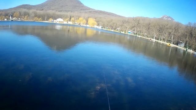 ЩУКА на КРЭНК ранней ВЕСНОЙ на ГОРОДСКОМ ОЗЕРЕ!!!! МОЩНЫЕ ПОКЛЕВКИ шнурков!!! смотреть онлайн