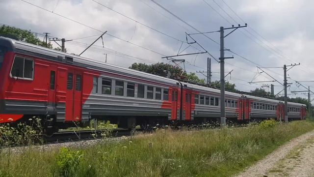 Электропоезд ЭД9М-0151 смотреть онлайн
