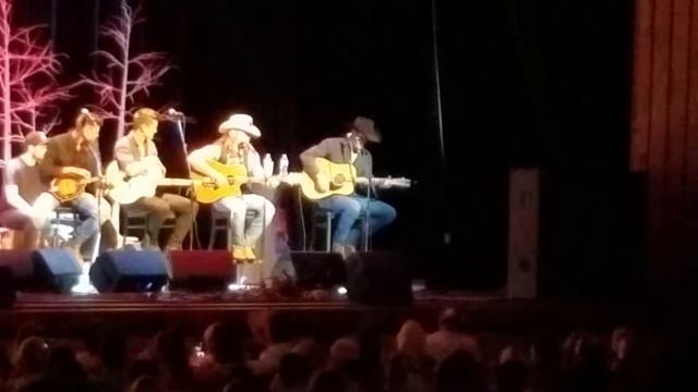 Jon Pardi - Head Over Boots (LIVE) - WQYK Guitar Pull - Tampa, FL 11-15-2017 смотреть онлайн