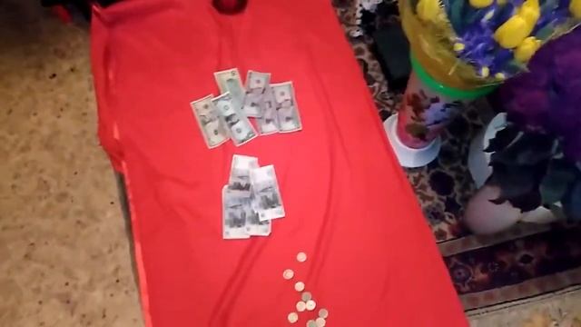 КРАСНАЯ ДОРОГА ДЕНЕГ ДЛЯ ВСЕХ ВЕДЬМИНА ИЗБА ИНГА ХОСРОЕВА смотреть онлайн