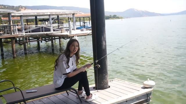 we have ONE DAY to catch a fish... смотреть онлайн