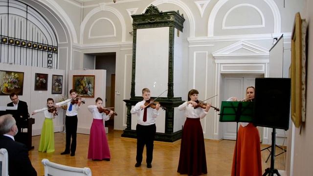 Образцовый ансамбль скрипачей "Весёлый смычок", Е. Дога Вальс из к.-ма "Мой ласковый и нежный зверь смотреть онлайн