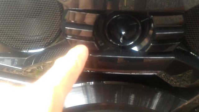 Acabamento final nas caixas do MAX3500 Panasonic. Sobre Black Piano. смотреть онлайн