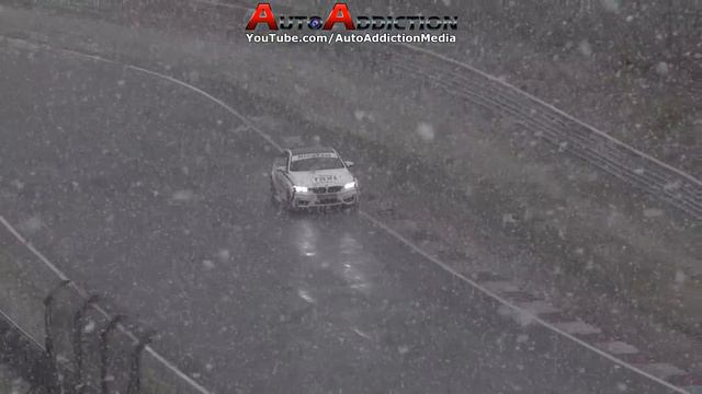 NÜRBURGRING + SNOW = SLIPPERY ACTION! Nordschleife Touristenfahrten 12 11 2017 смотреть онлайн