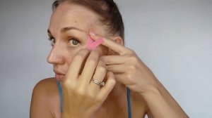 Тейпируем мимические морщинки вокруг глаз