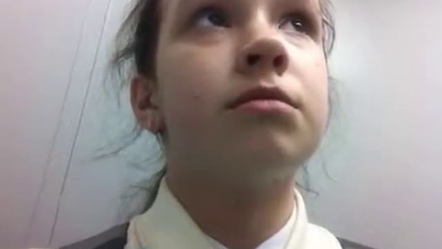 Я еду в лифте( Чуть не застряли!) смотреть онлайн