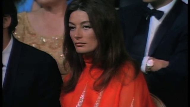 Elizabeth Taylor Wins Best Actress: 1967 Oscars смотреть онлайн