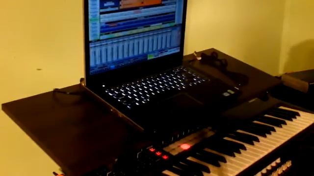 Novation Launchkey LED feedback & vArranger смотреть онлайн
